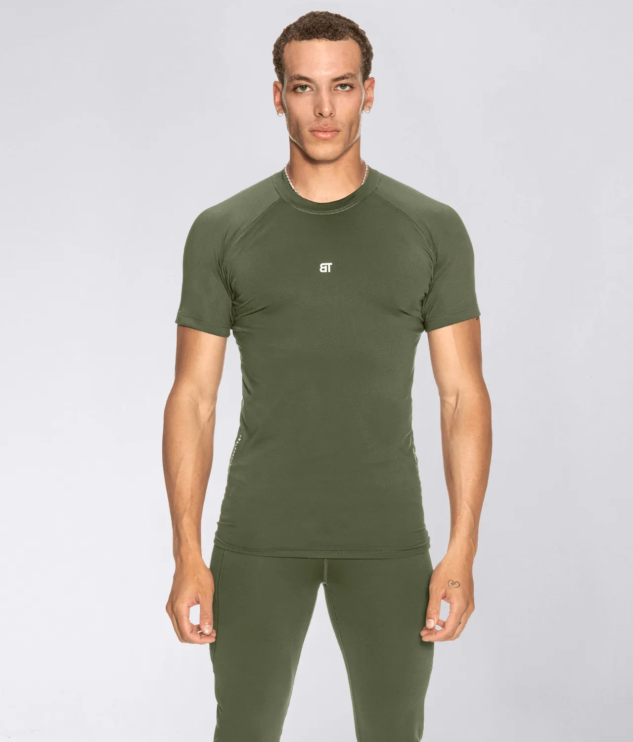 9700 . Compression Regular-Fit Shirt - Military Green