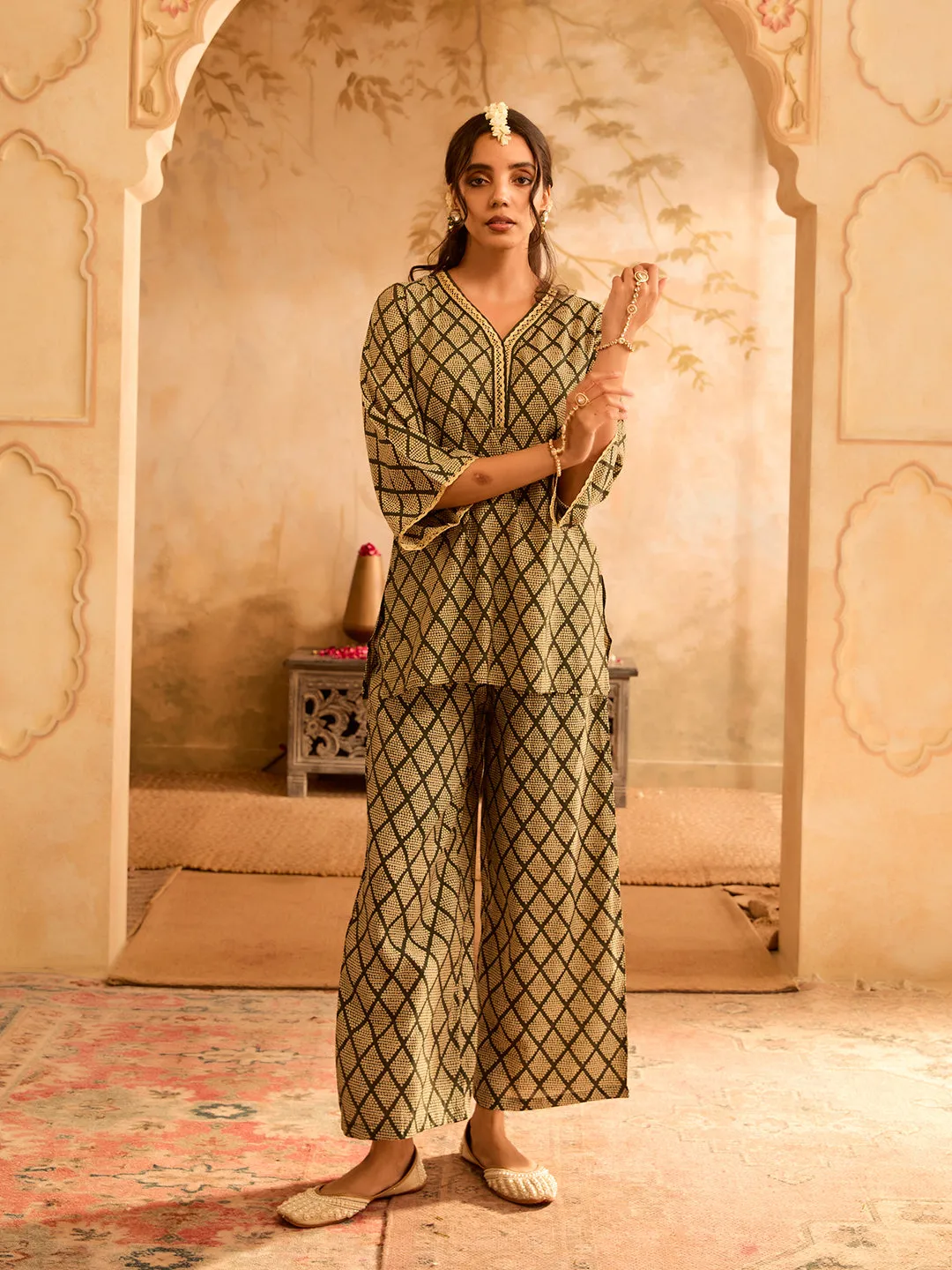 Bandhani Ruhaniyat Green Bandhani Co-Ord Set