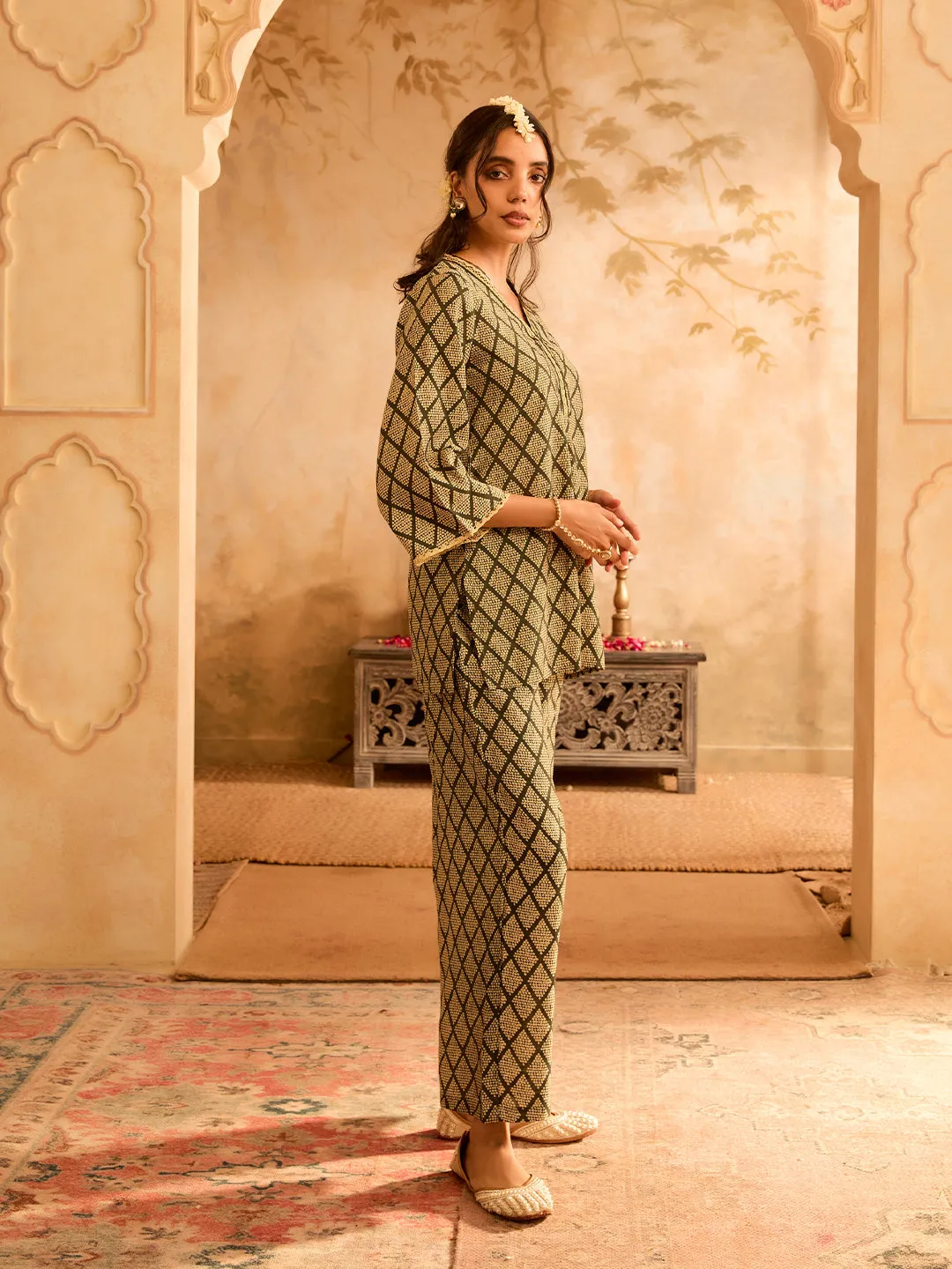 Bandhani Ruhaniyat Green Bandhani Co-Ord Set