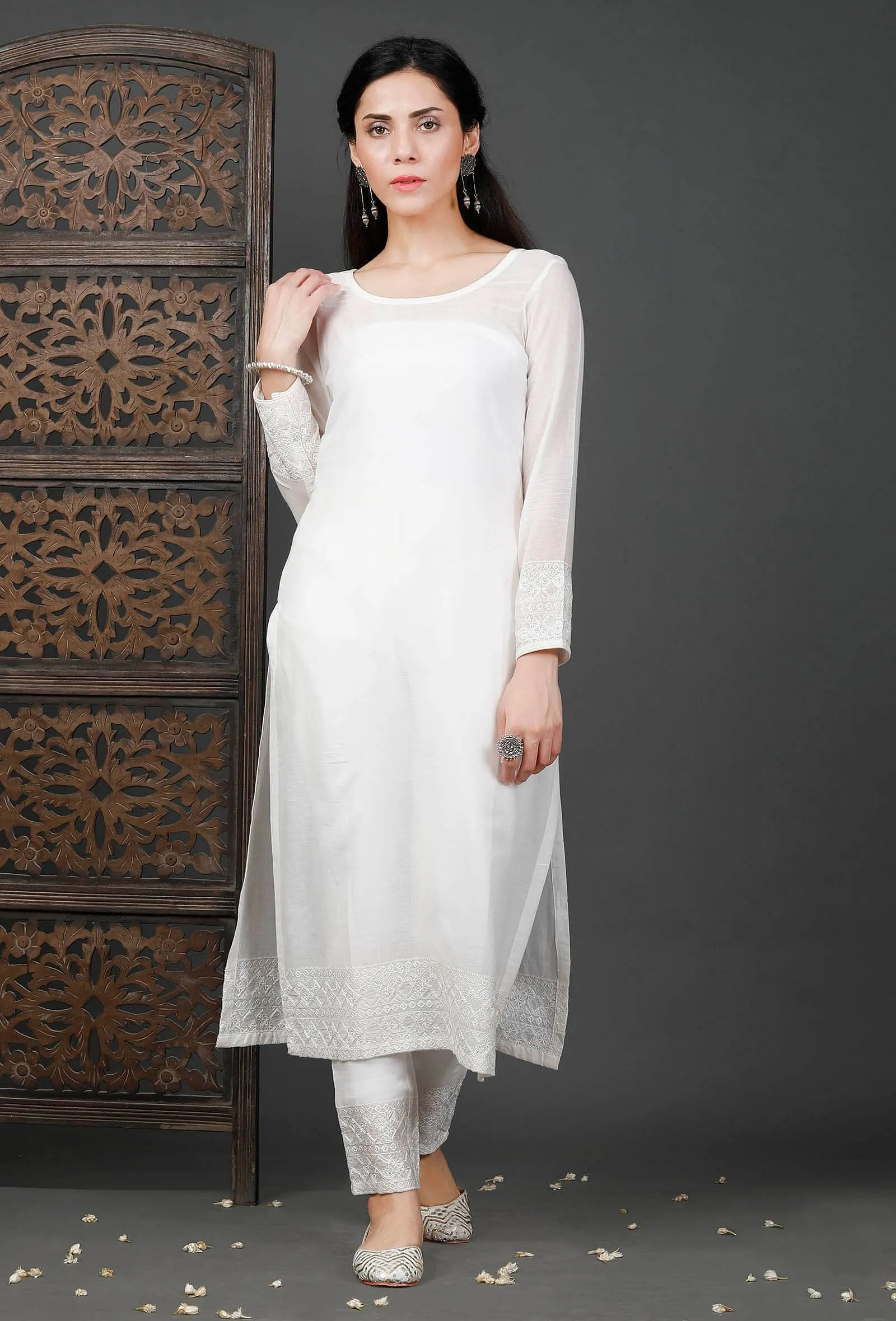 Embroidered White Cotton Kurta