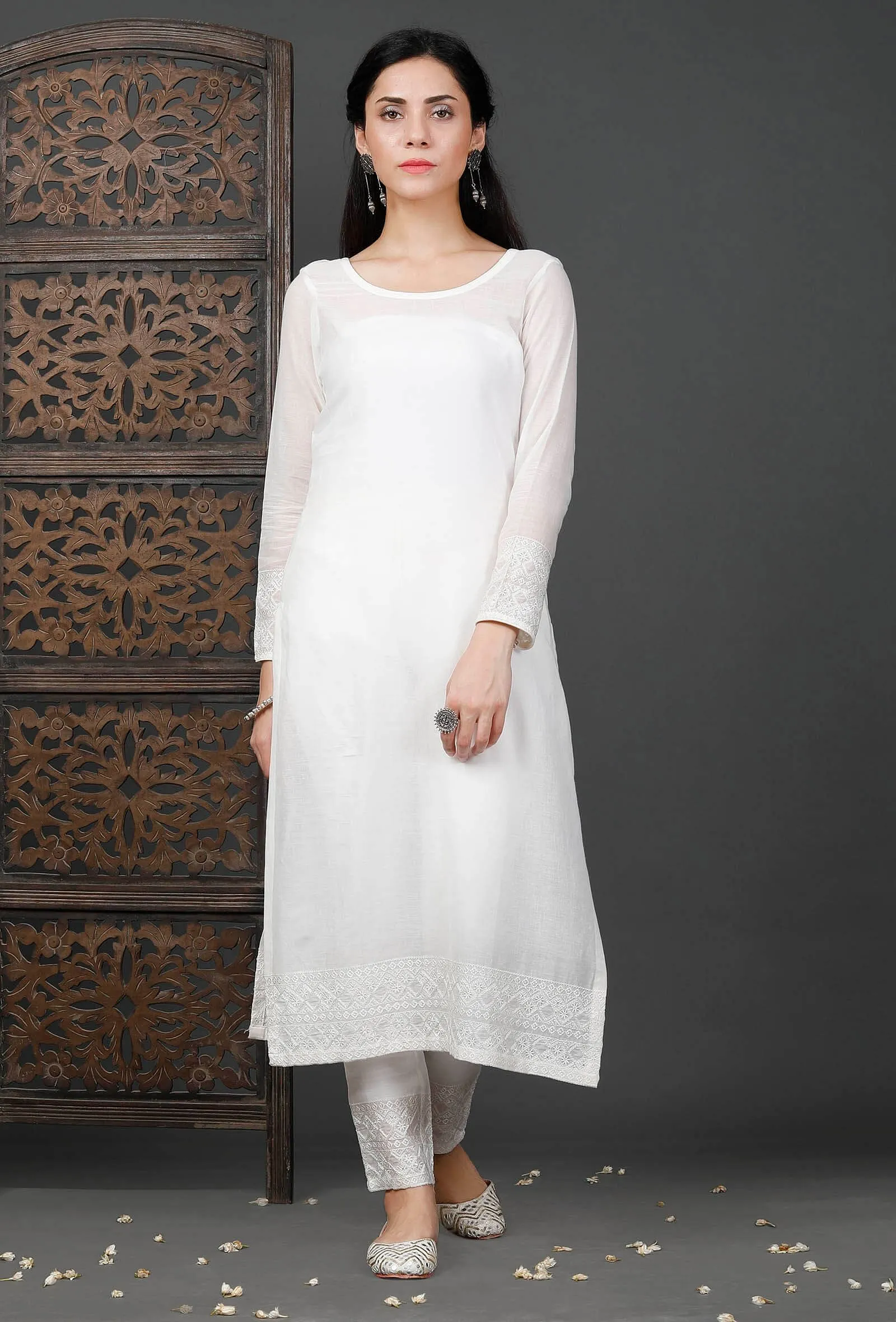 Embroidered White Cotton Kurta