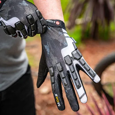 G-Form Gloves Moab 2 M  BLACK/WHITE Full Finger