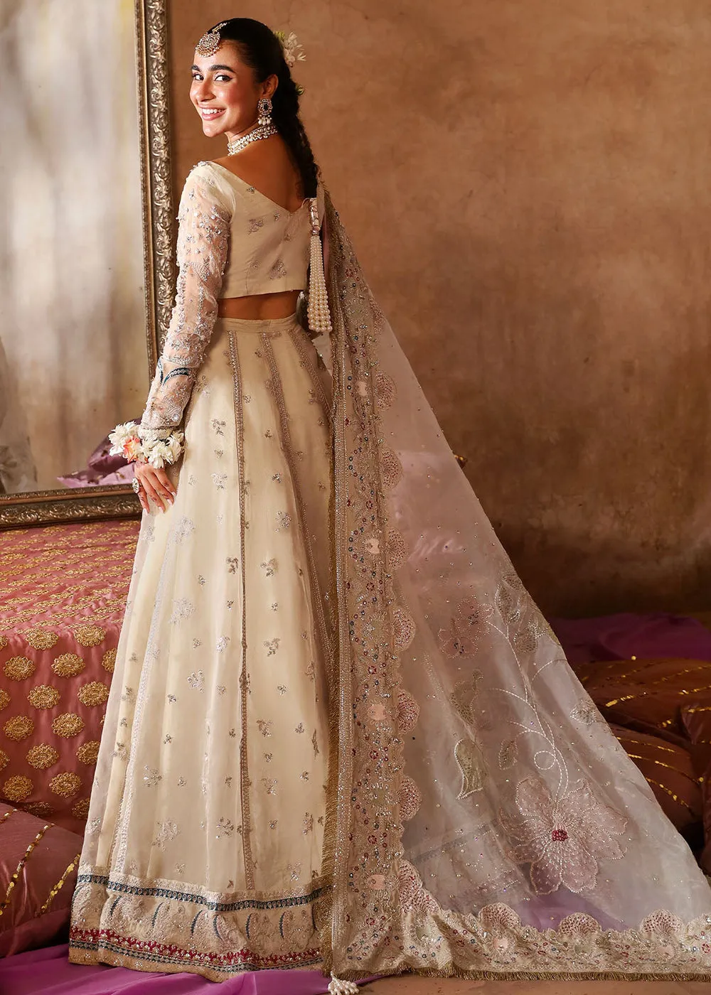 Jhoomro Wedding Luxury Formals '24 by Nureh | NL-72 CHANDNI