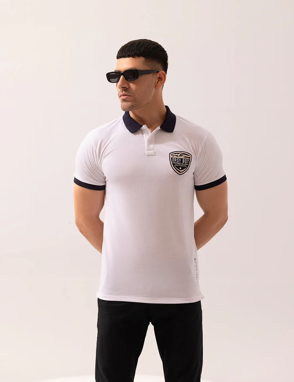 WHITE POLO SHIRT WITH NAVY BLUE CONTRAST COLLAR