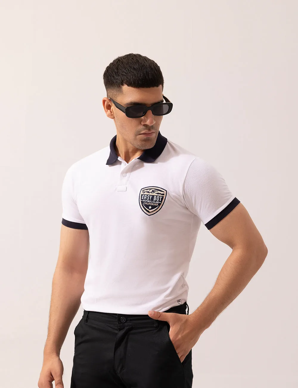 WHITE POLO SHIRT WITH NAVY BLUE CONTRAST COLLAR