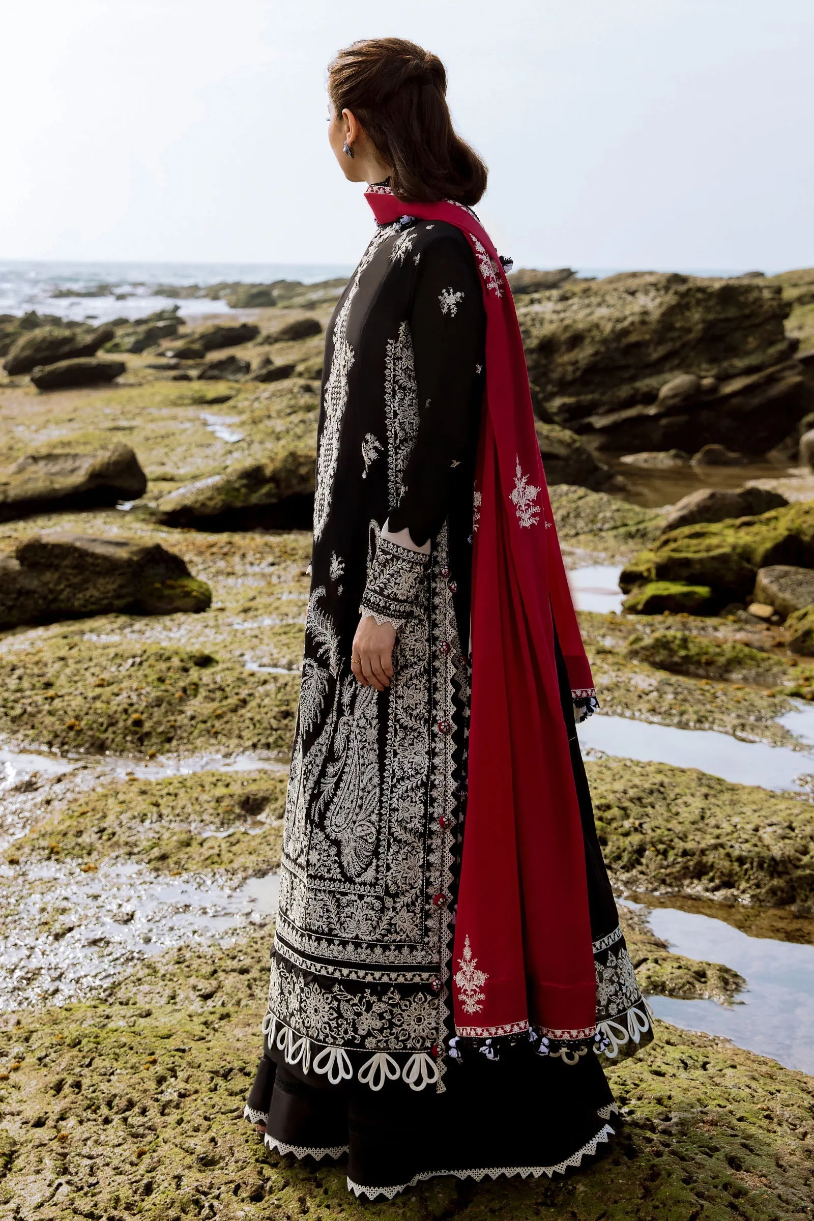 Zaha by Khadijah Shah Lawn Collection 2023 – ISKELE (ZL23-01 A)